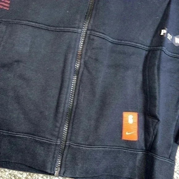 NIKE KYRIE IRVING ZIPUP HOODIE - Picture 3 of 12